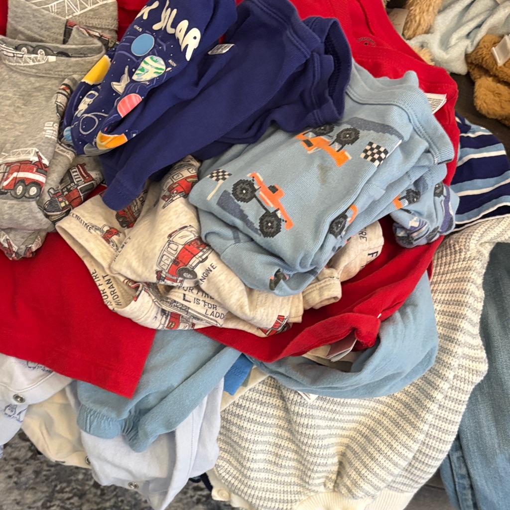 Gap Kids Clothing Assortment - Red, Blue, Gray Huge Assortment Of Boys 18-24 Mon